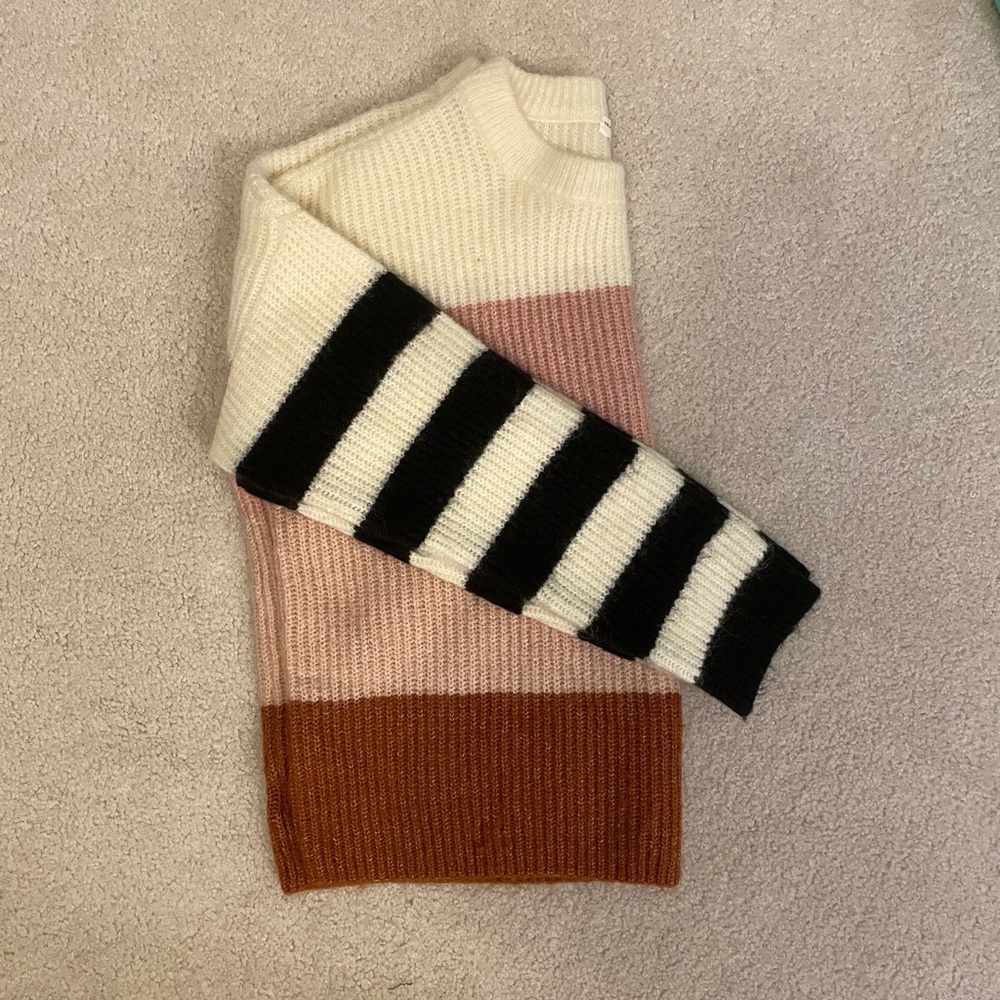 Urban Outfitters 4 Colored Crew Neck Sweater
